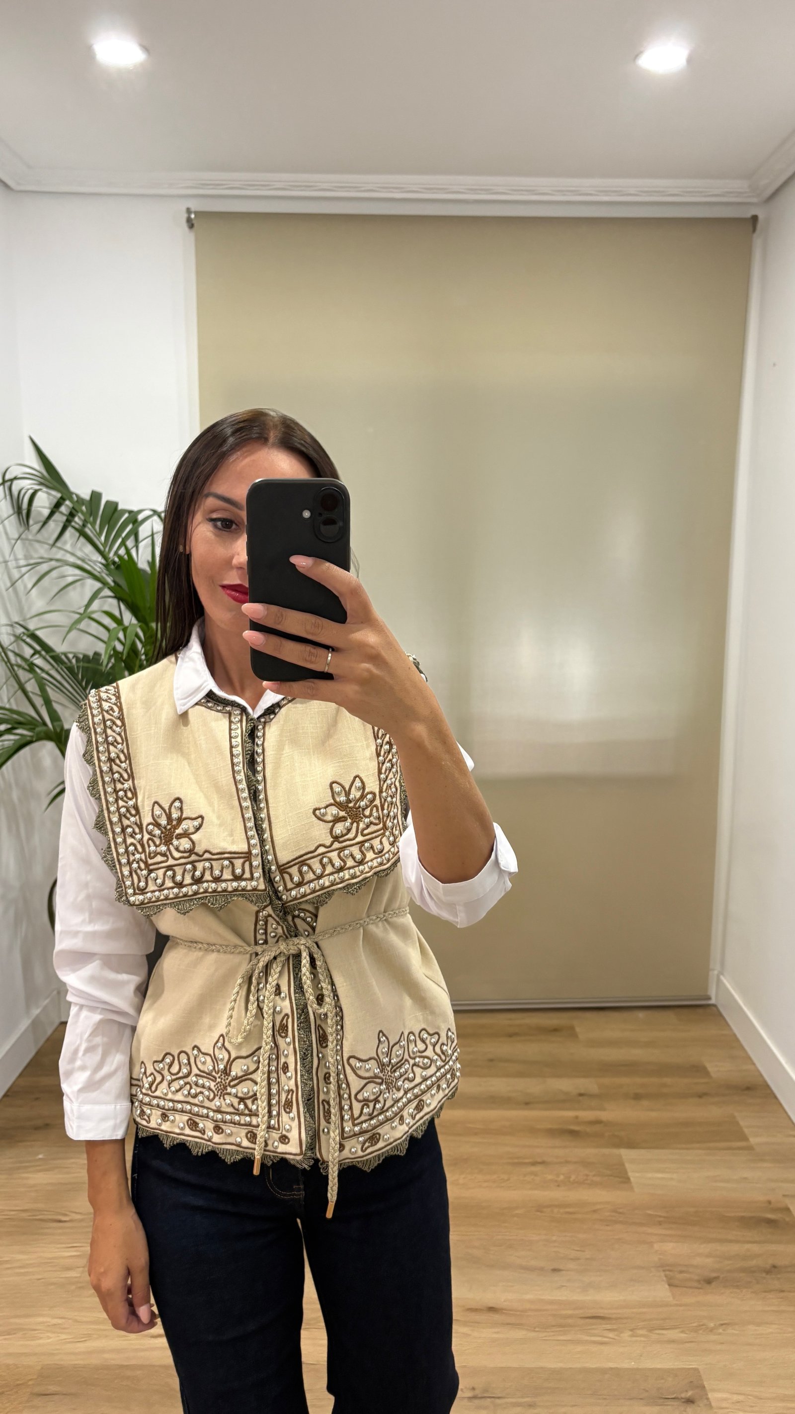 Camisas | Chaleco Marisol-beige-bordado | Tu Estilo en Rosa