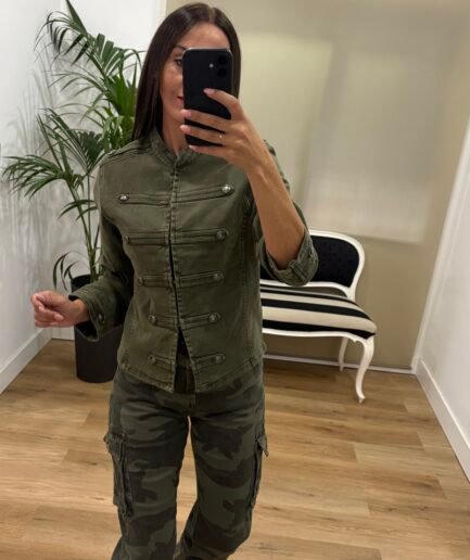 Casual | Chaqueta Anabel-verde-militar | Tu Estilo en Rosa