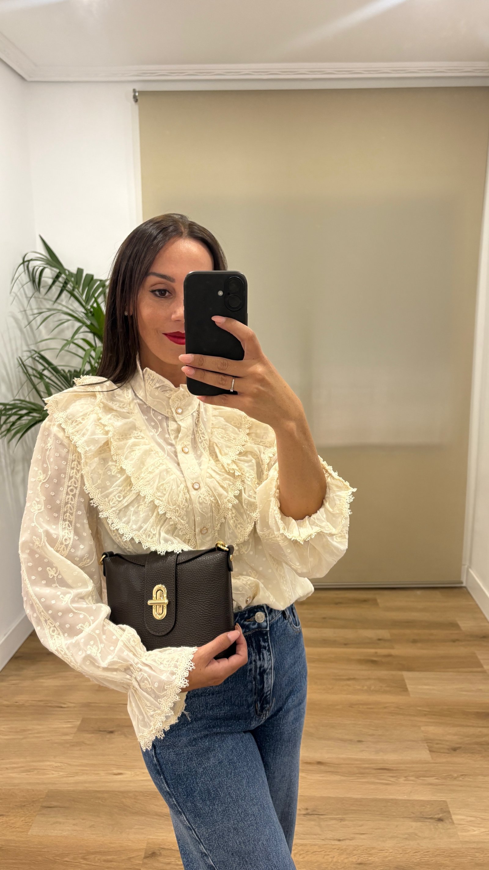 Camisas | Camisa Eli-puntilla-beige | Tu Estilo en Rosa