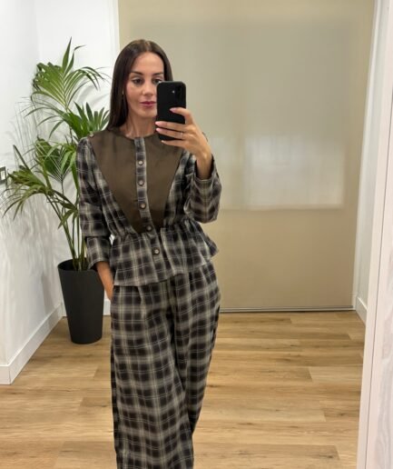 Casual | Conjunto Rosa pantalón-cuadros | Tu Estilo en Rosa