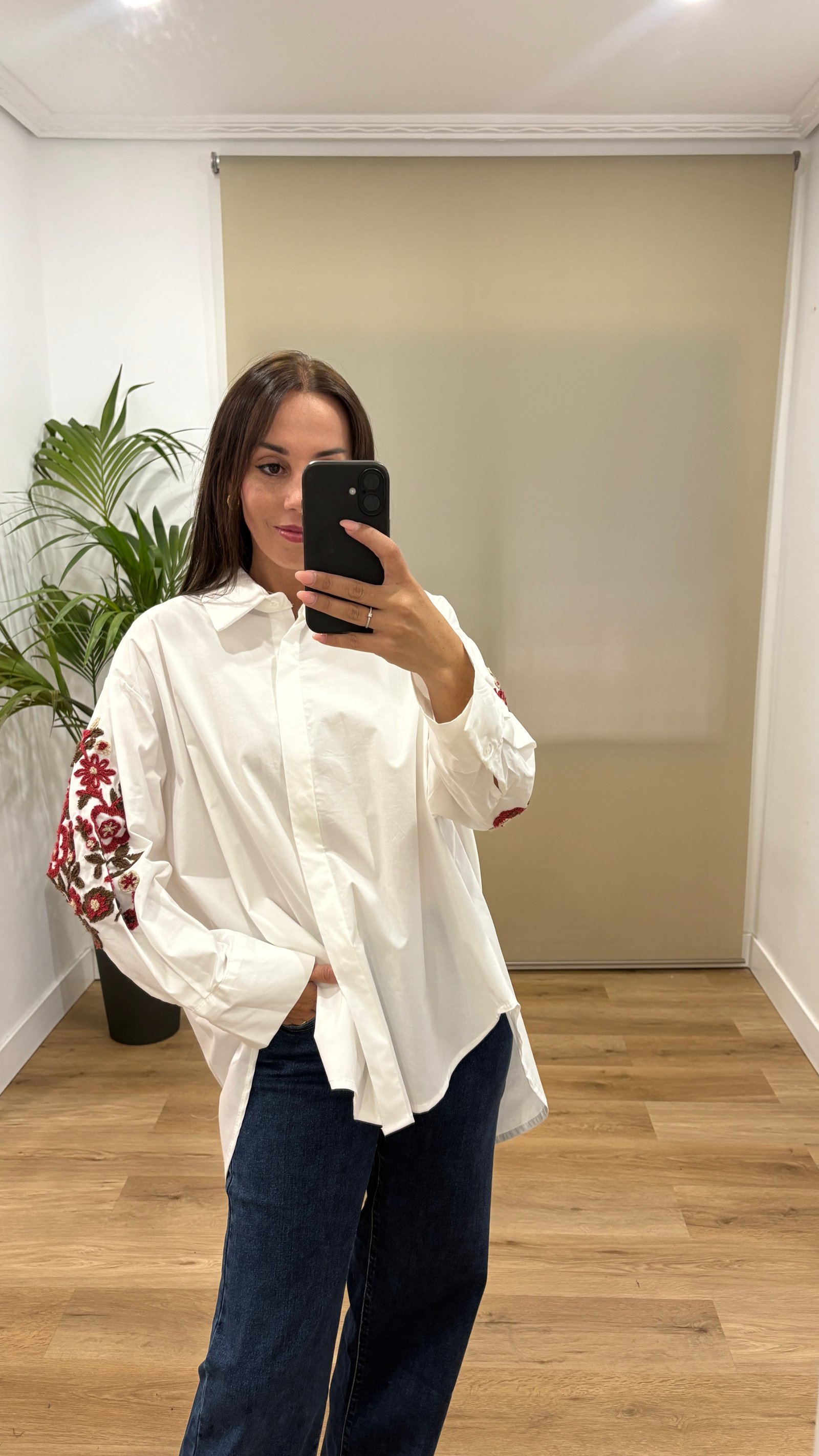 Casual | Camisa Noa-bordada-blanca | Tu Estilo en Rosa
