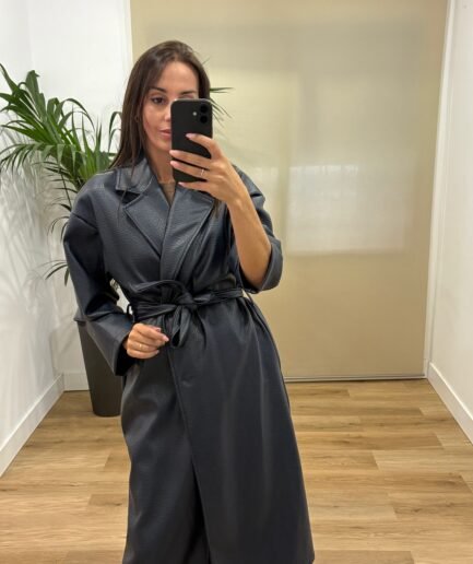 Casual | Chaqueta-gabardina-violeta-marino | Tu Estilo en Rosa