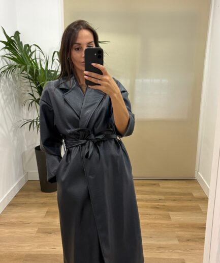 Casual | Chaqueta-gabardina-violeta-marino | Tu Estilo en Rosa
