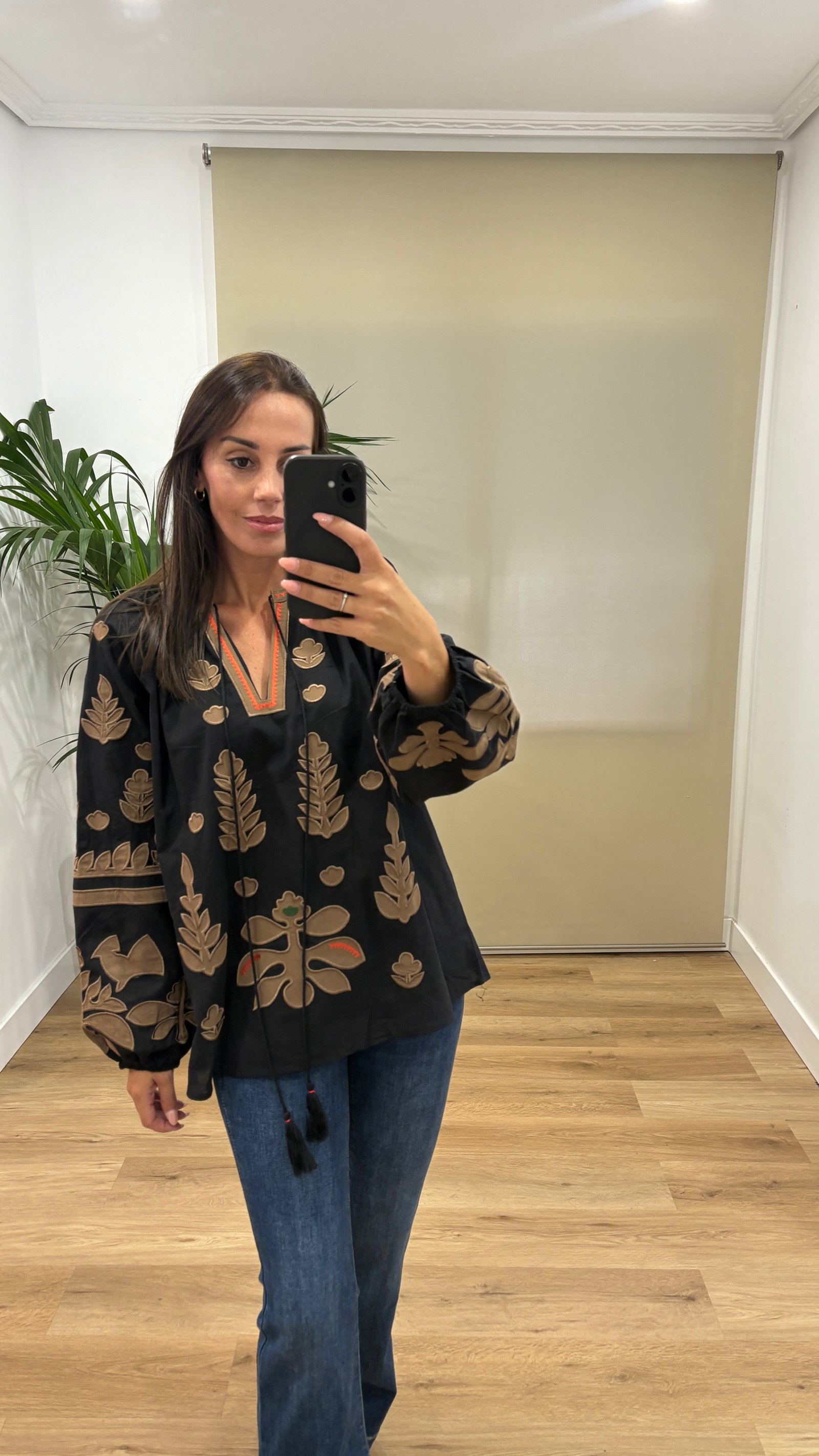 Camisa Negra-bordada-negra Casual | Camisa Negra-bordada-negra | Tu Estilo en Rosa