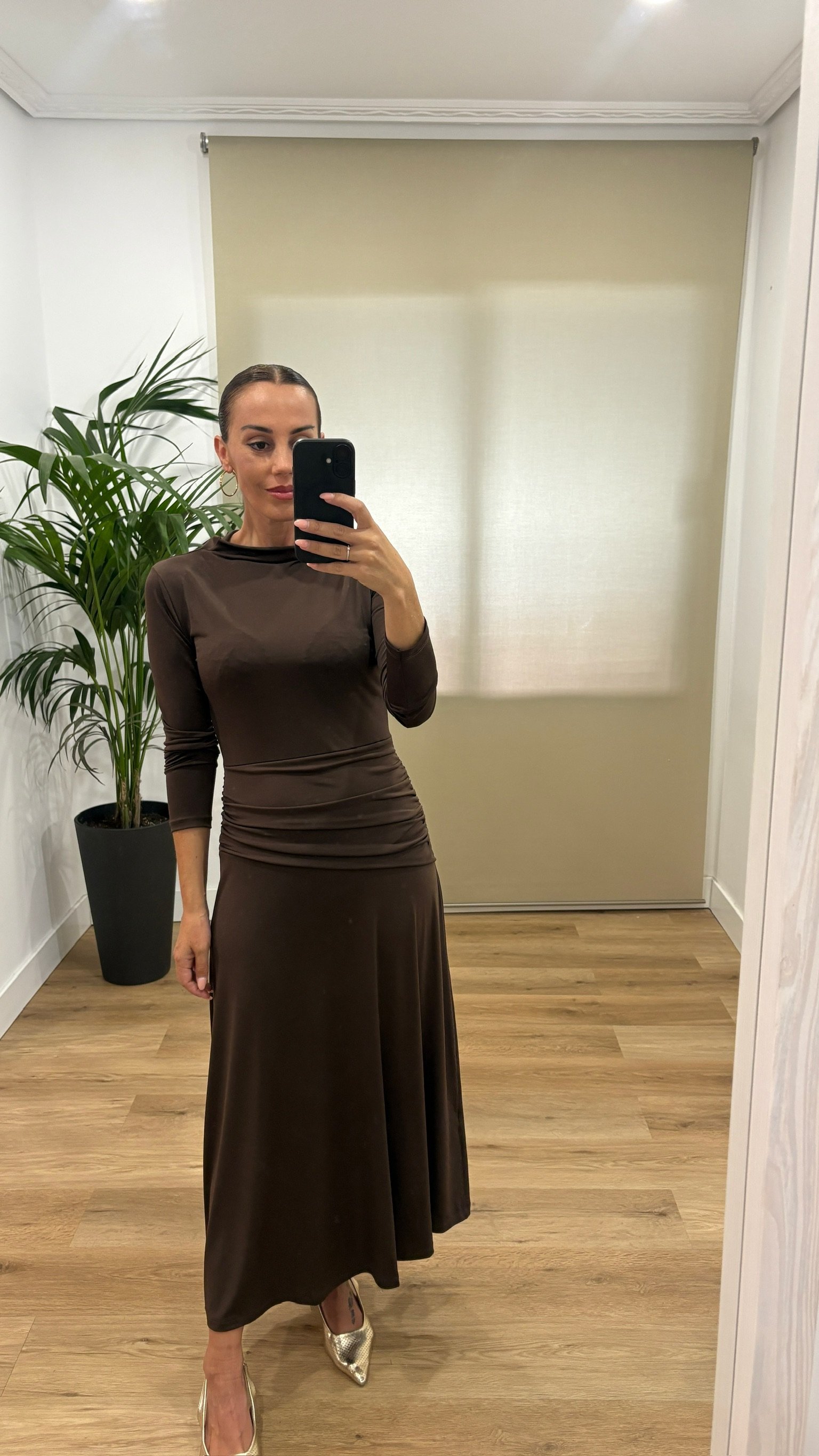Vestido Rosana-frontal-marron Vestido Rosana-frontal-marron | modo, casual, complementos, fiesta, tienda de moda, estilo | Tu Estilo en Rosa